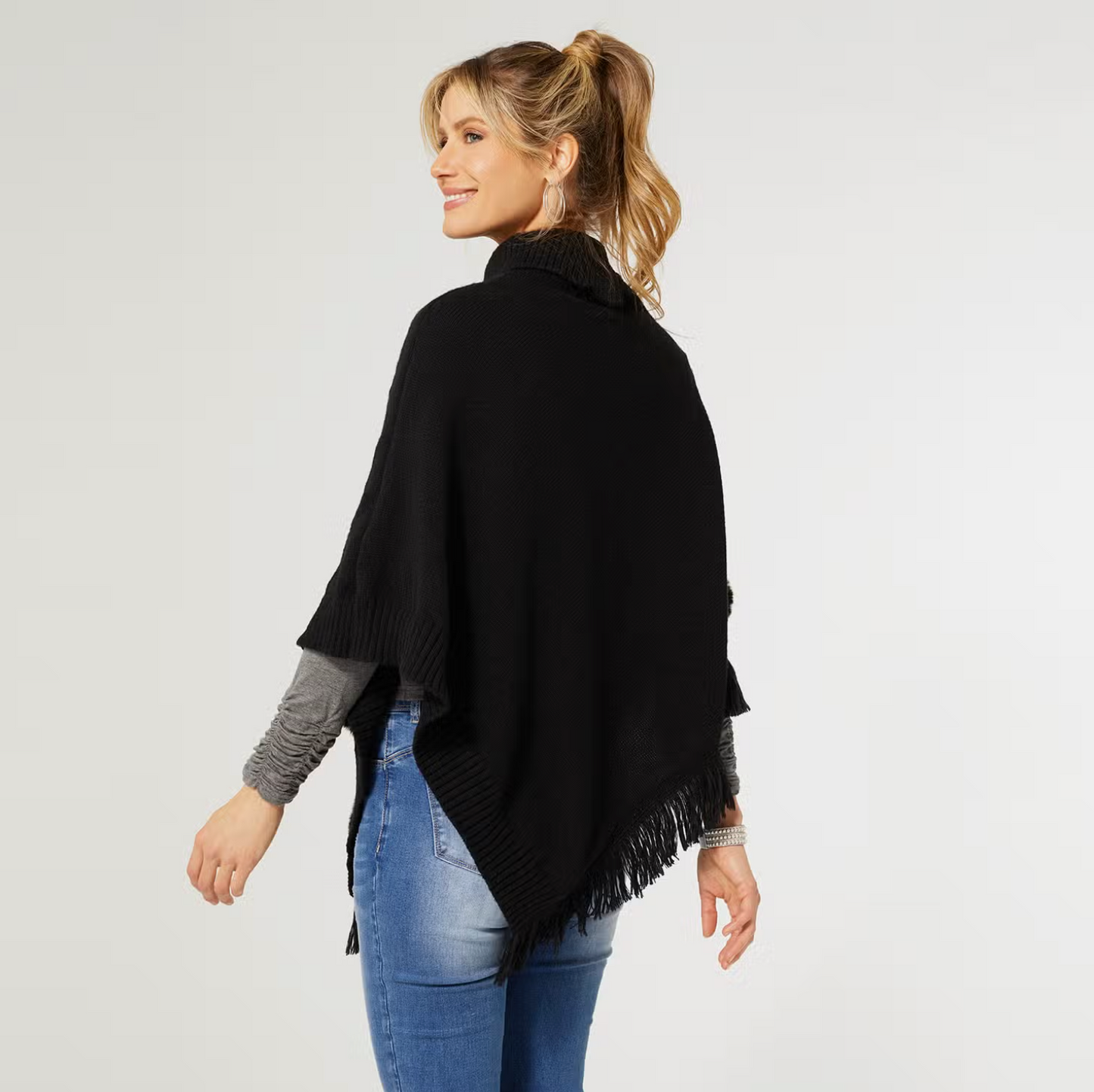 COCO + CARMEN BELLAROSE PONCHO