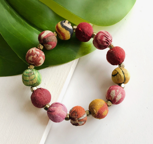 WORLDFINDS SMALL KANTHA BAUBLE BRACELET