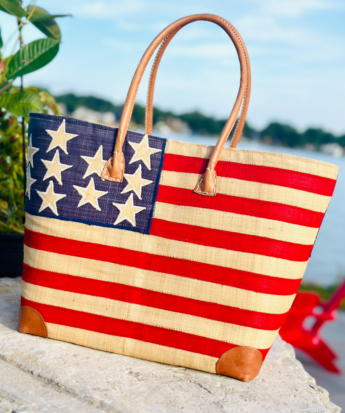 SHEBOBO AMERICAN FLAG STAW BASKET BAG