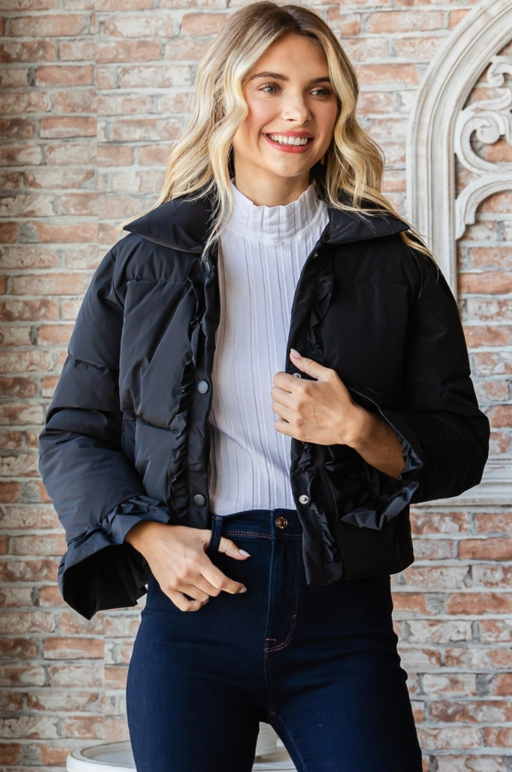 VEVERET RUFFLE PUFFER JACKET