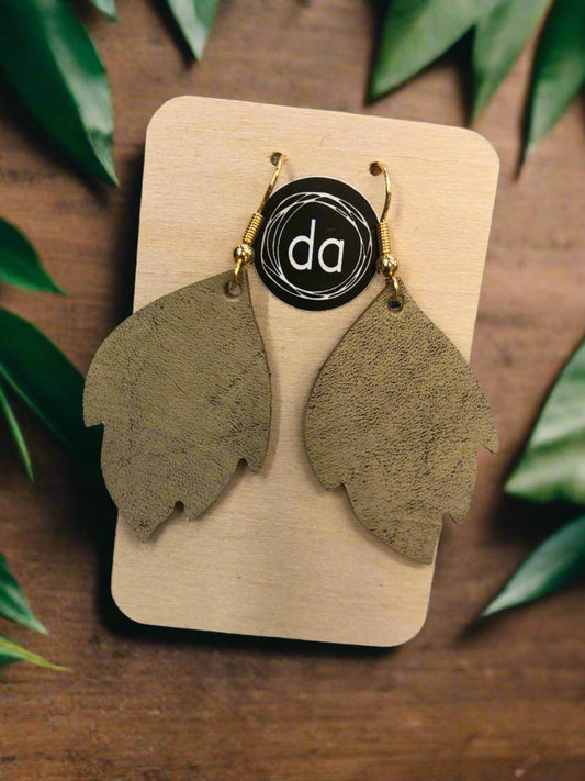 DEER ADDIE LEAF EARRING