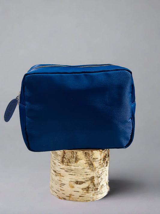 DOWNTOWN NAVY BLUE TOILETRY BAG