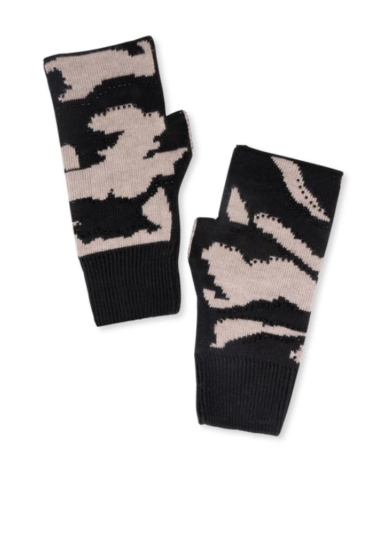 HAUTE SHORE CAMO FINGERLESS GLOVES